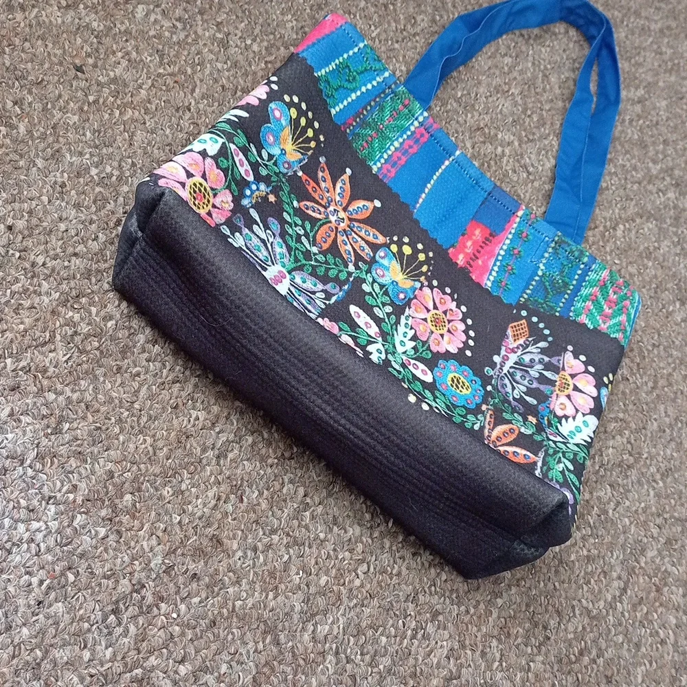 Bag - Picture 2 of 9